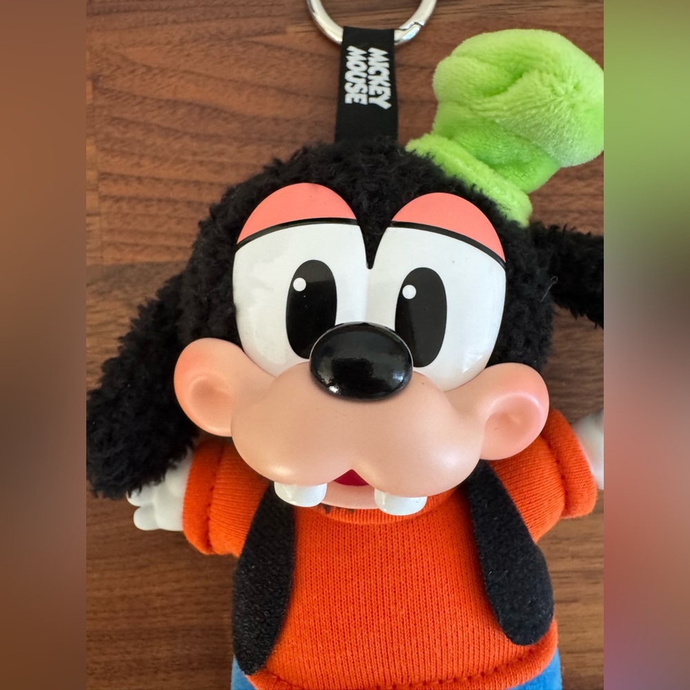 POP MART Mickey Family Cute Together Plush Pendant Goofy - Picture 3 of 10